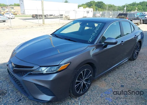 2019 Toyota Camry Se z USA, uszkodzony, nr VIN 4T1B11HK4KU846415